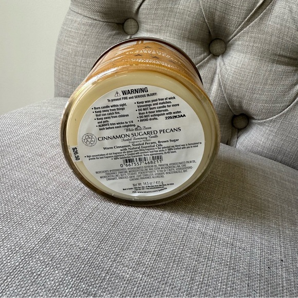White Barn Cinnamon Sugared Pecans Candle NEW‎ - Picture 3 of 3